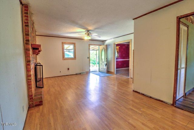 965 Old Gray Station Road, Johnson City, TN 37615