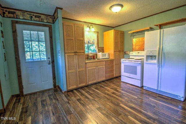 965 Old Gray Station Road, Johnson City, TN 37615