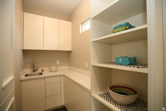 602 W 2825 N, Pleasant View, UT 84414