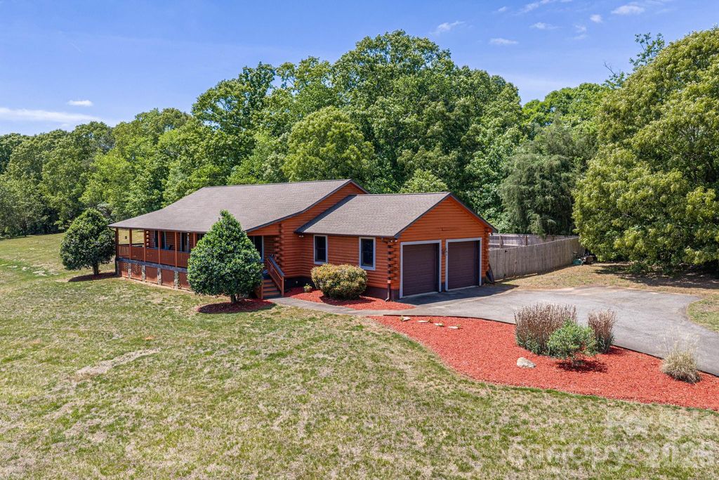 170 Countrytyme Lane, Iron Station, NC 28080