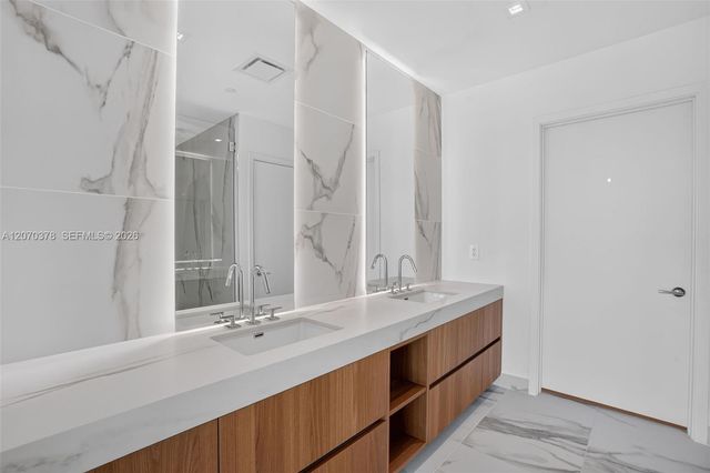 1400 Biscayne Boulevard 1605, Miami, FL 33132