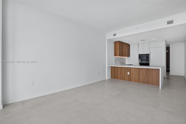 1400 Biscayne Boulevard 1605, Miami, FL 33132
