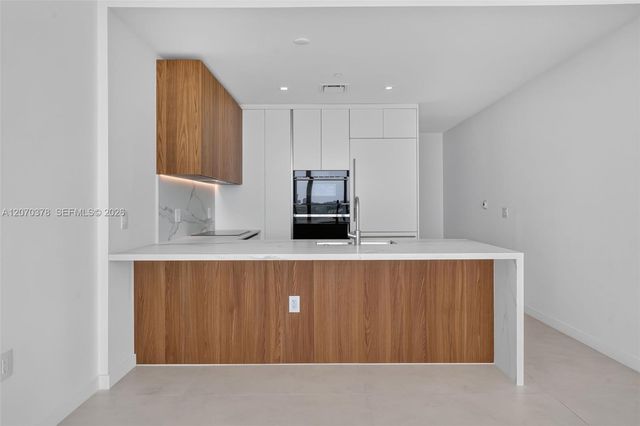 1400 Biscayne Boulevard 1605, Miami, FL 33132