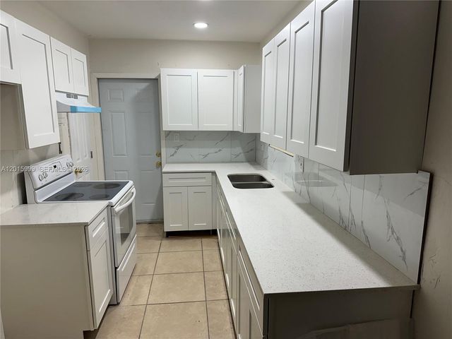 4141 SW 32nd Dr, West Park, FL 33023