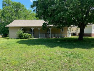104 W 7th Street, Claremore, OK 74017
