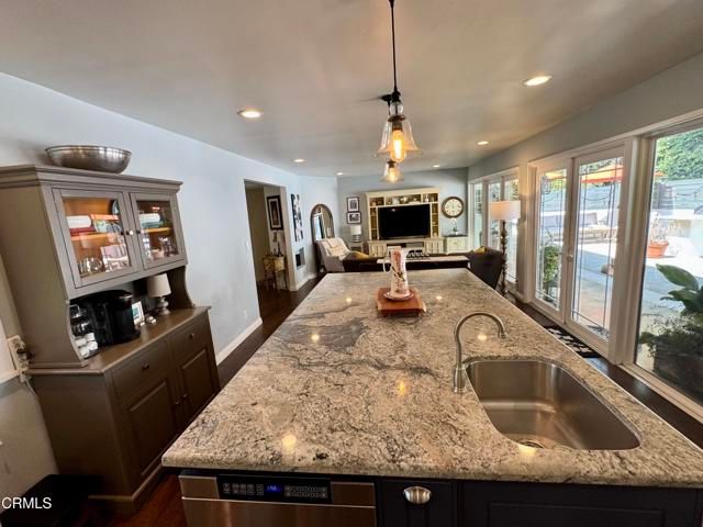 2013 El Vista Court, Glendale, CA 91208