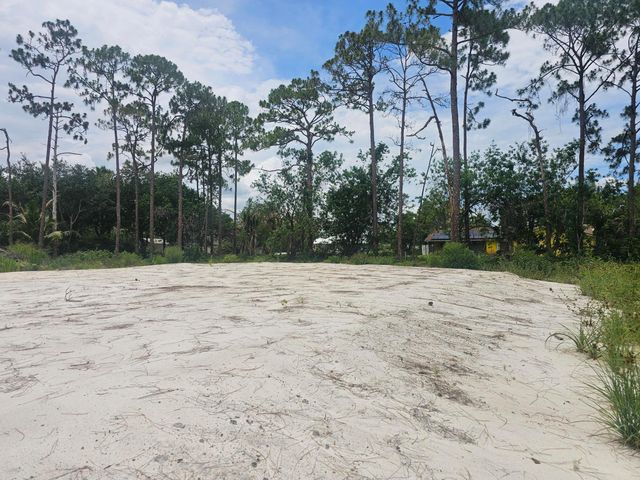 13841 76th Road N, The Acreage, FL 33412
