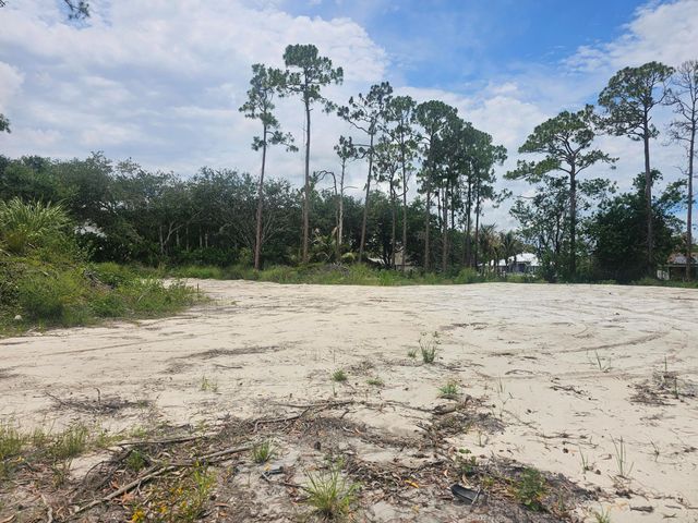 13841 76th Road N, The Acreage, FL 33412