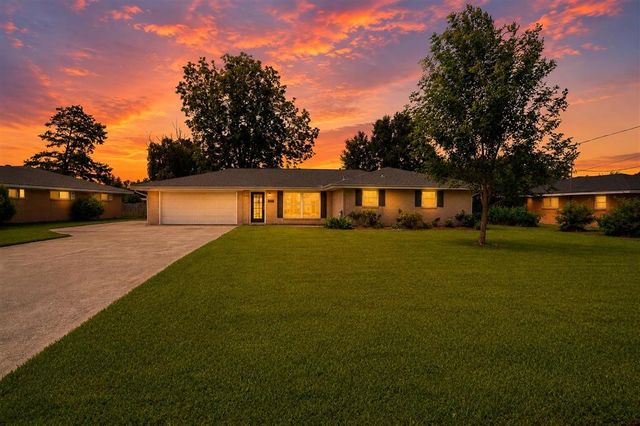 241 Spring Street, Lake Charles, LA 70605