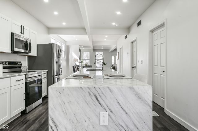 1131 Jefferson Avenue, Indianapolis, IN 46201