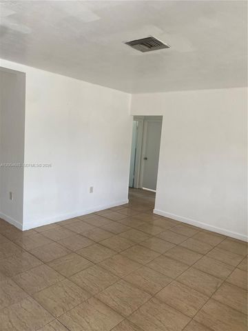 14315 NW 12th Ave, Miami, FL 33168