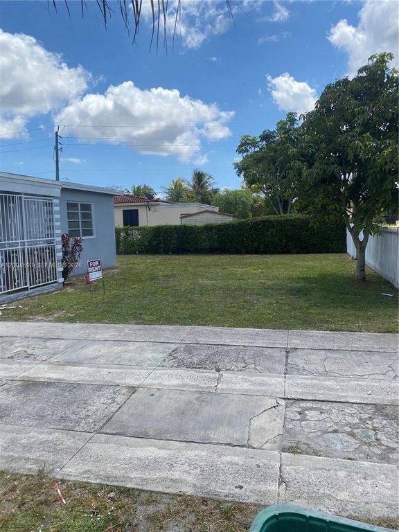 14315 NW 12th Ave, Miami, FL 33168