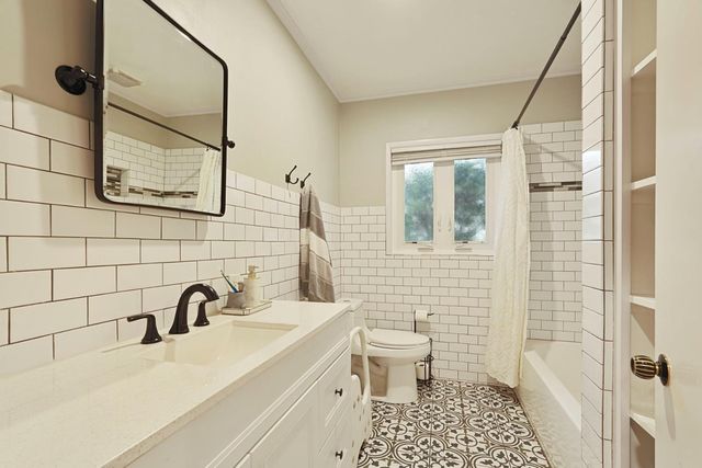 2202 N Stockton St, Stockton, CA 95204