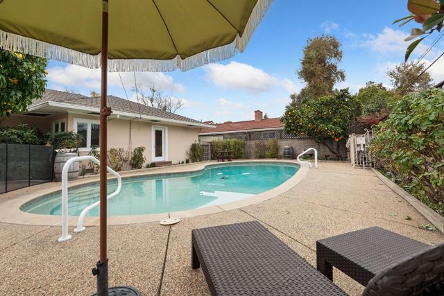 2202 N Stockton St, Stockton, CA 95204