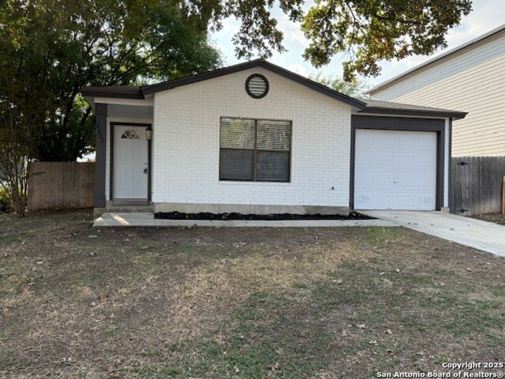 2631 Buffalo Pass, San Antonio, TX 78245