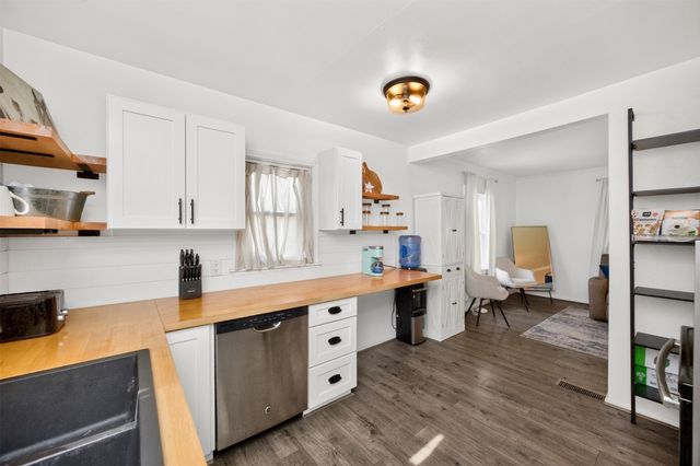 2506 60th Street, Des Moines, IA 50322
