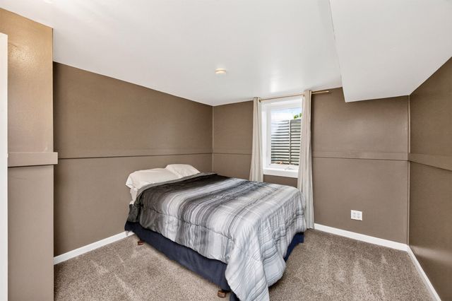 2506 60th Street, Des Moines, IA 50322