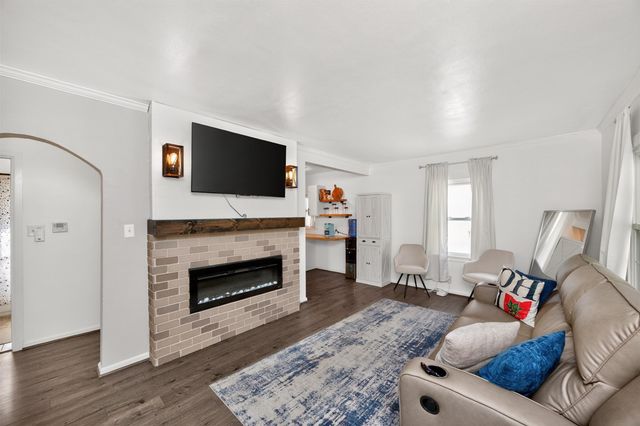 2506 60th Street, Des Moines, IA 50322