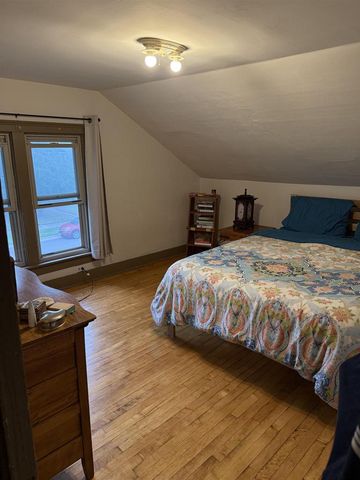 609 Vaughn Ave, Ashland, WI 54806