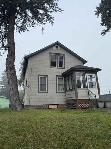 609 Vaughn Ave, Ashland, WI 54806