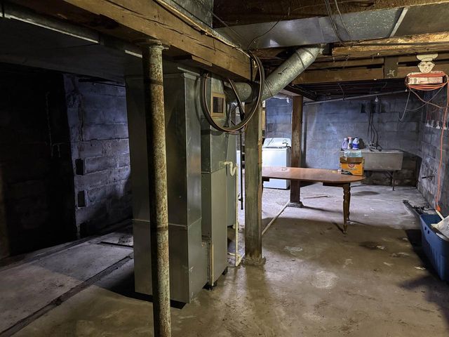 609 Vaughn Ave, Ashland, WI 54806