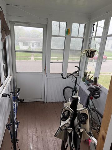 609 Vaughn Ave, Ashland, WI 54806