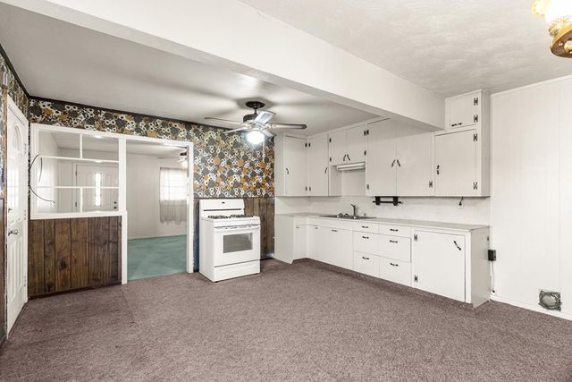 1103 NW 3rd St, Andrews, TX 79714