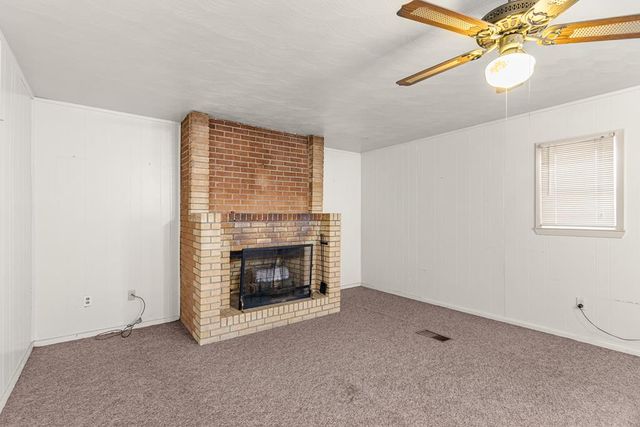 1103 NW 3rd St, Andrews, TX 79714