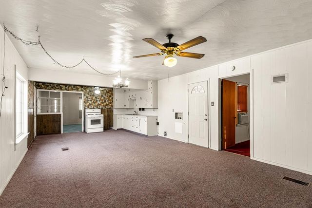 1103 NW 3rd St, Andrews, TX 79714