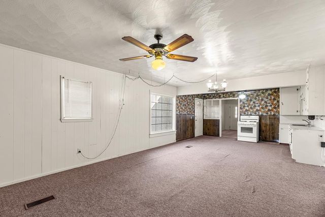 1103 NW 3rd St, Andrews, TX 79714