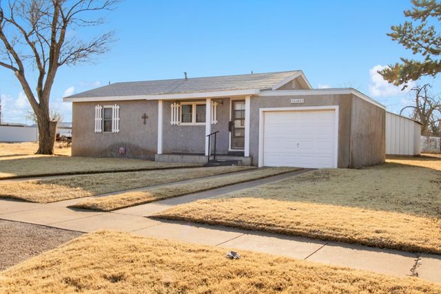 1103 NW 3rd St, Andrews, TX 79714