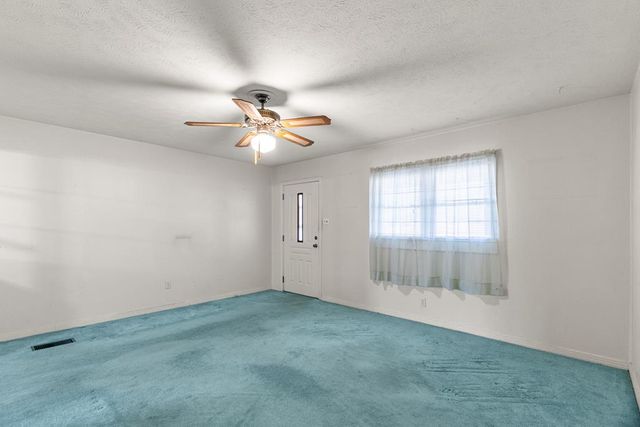 1103 NW 3rd St, Andrews, TX 79714