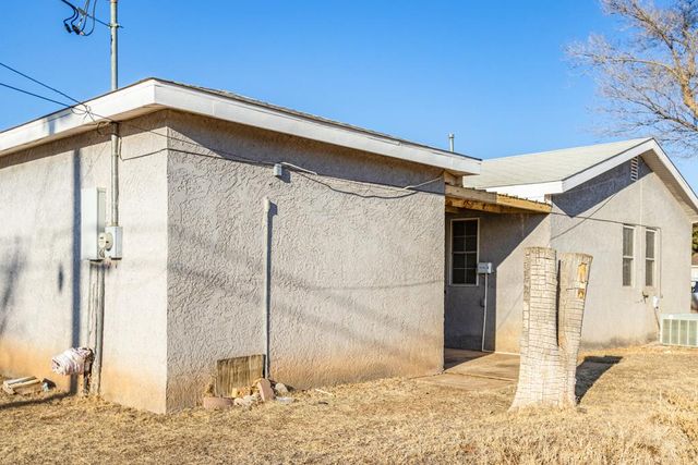 1103 NW 3rd St, Andrews, TX 79714