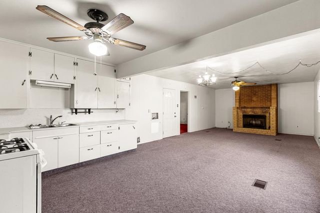 1103 NW 3rd St, Andrews, TX 79714