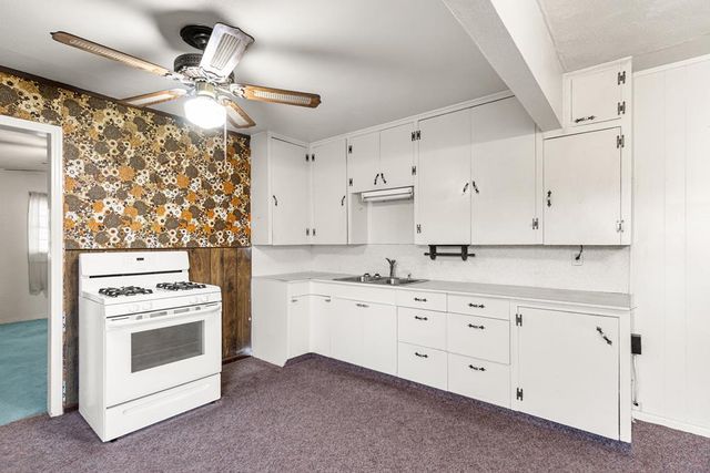 1103 NW 3rd St, Andrews, TX 79714