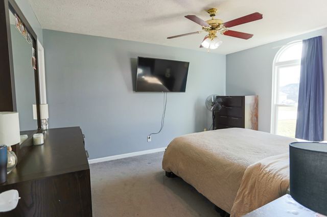 1111 Gardendale Dr, Murfreesboro, TN 37130