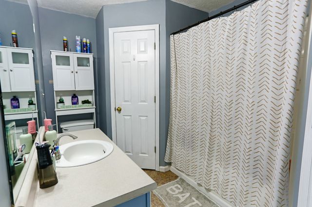 1111 Gardendale Dr, Murfreesboro, TN 37130