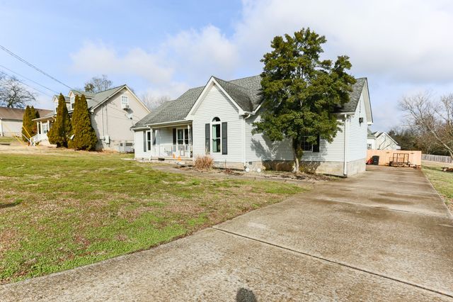 1111 Gardendale Dr, Murfreesboro, TN 37130