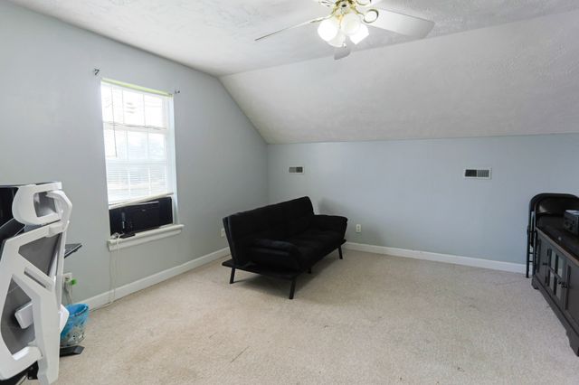 1111 Gardendale Dr, Murfreesboro, TN 37130