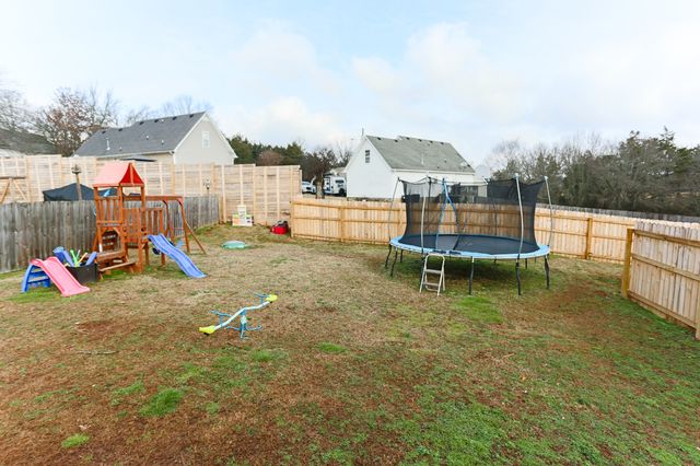 1111 Gardendale Dr, Murfreesboro, TN 37130