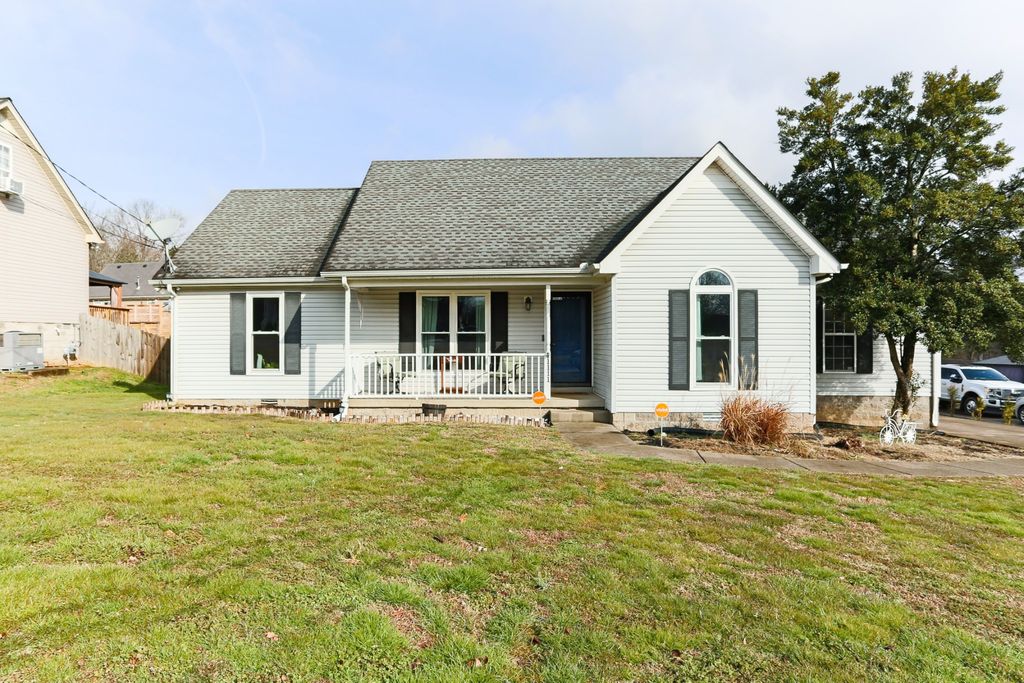 1111 Gardendale Dr, Murfreesboro, TN 37130