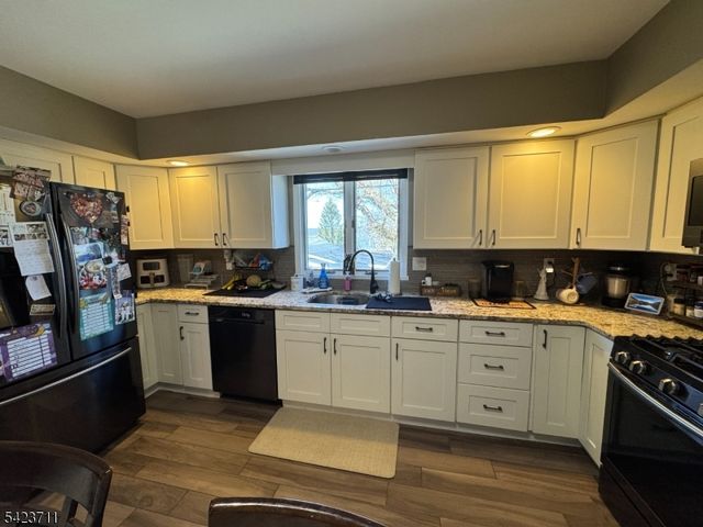 33 Woodsedge Ave, Mount Olive Twp., NJ 07828