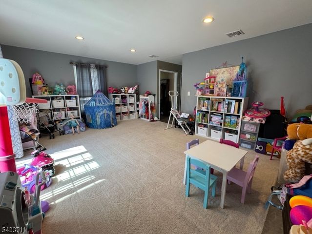 33 Woodsedge Ave, Mount Olive Twp., NJ 07828