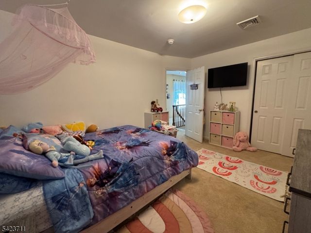 33 Woodsedge Ave, Mount Olive Twp., NJ 07828