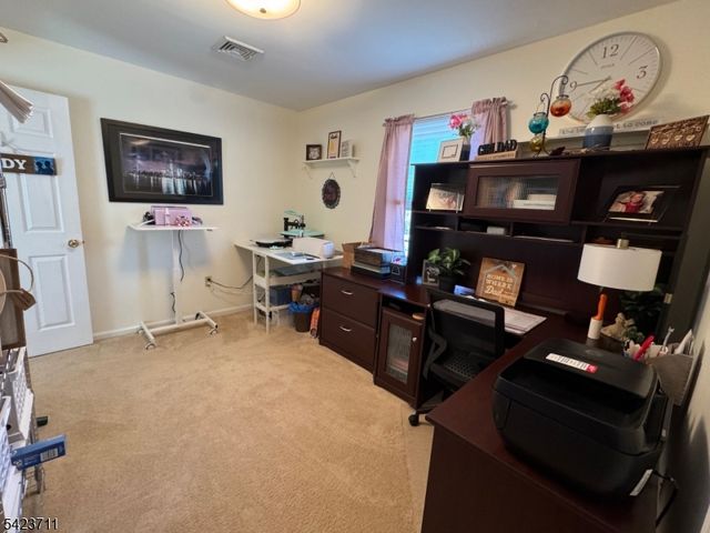 33 Woodsedge Ave, Mount Olive Twp., NJ 07828