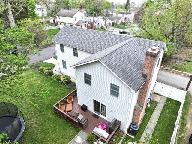 33 Woodsedge Ave, Mount Olive Twp., NJ 07828