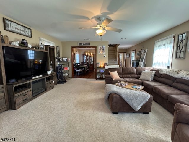 33 Woodsedge Ave, Mount Olive Twp., NJ 07828