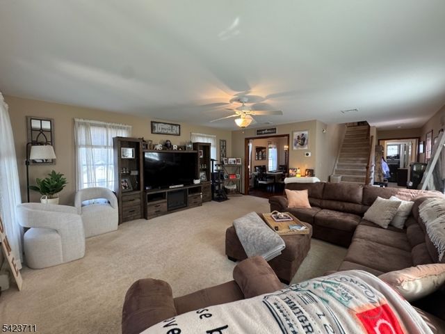 33 Woodsedge Ave, Mount Olive Twp., NJ 07828