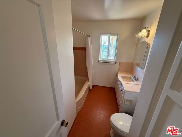 3237 Midvale Avenue, Los Angeles, CA 90034