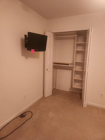 2721 Georgetowne Drive D1, Highland, IN 46322